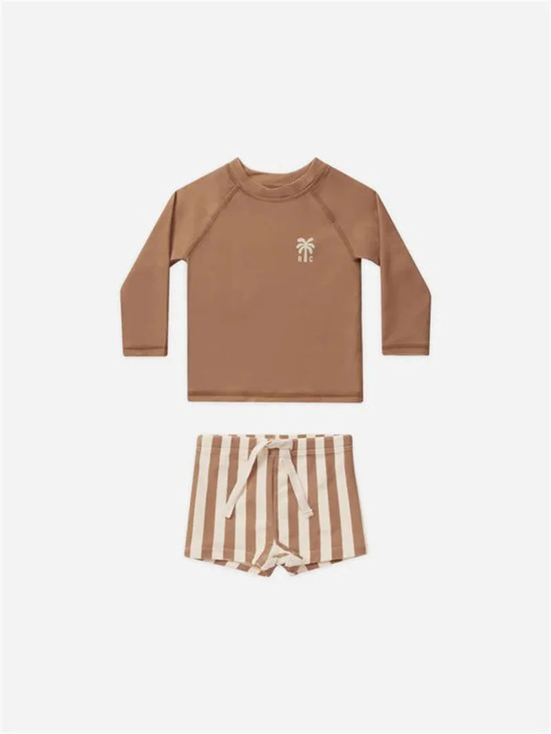 Conjunto Praia Infantil 2 Peças Camiseta Manga Longa e Short de Banho Listrado