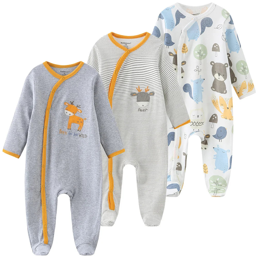 Kit 3 Macacões Bebê com Pezinho Manga Longa e Zíper Frontal Estampados