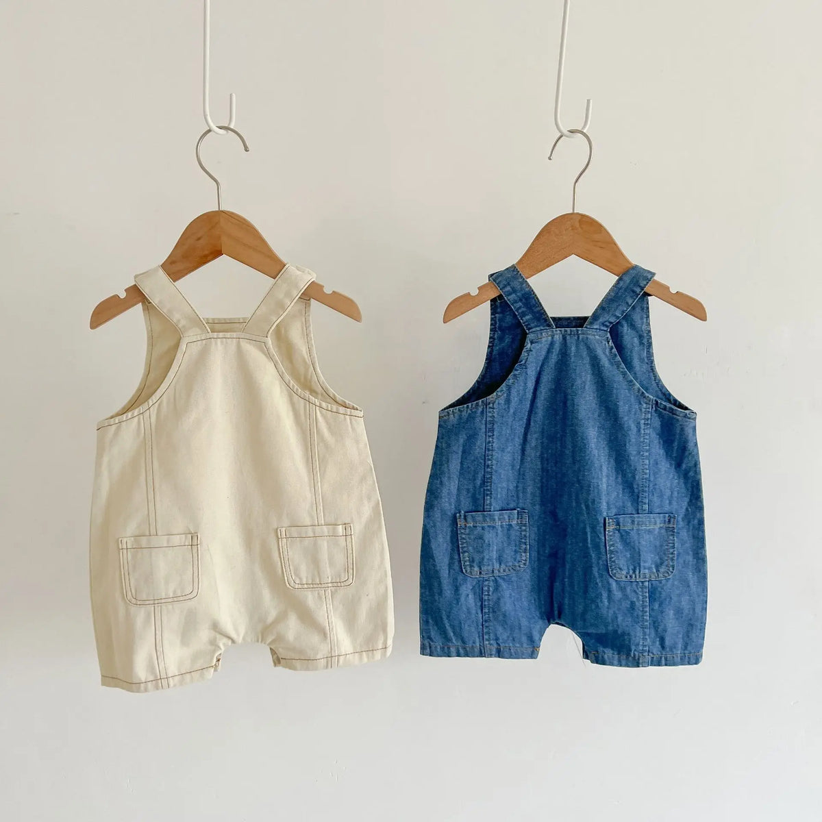 Jardineira Bebê Romper Sem Manga com Bolso Frontal