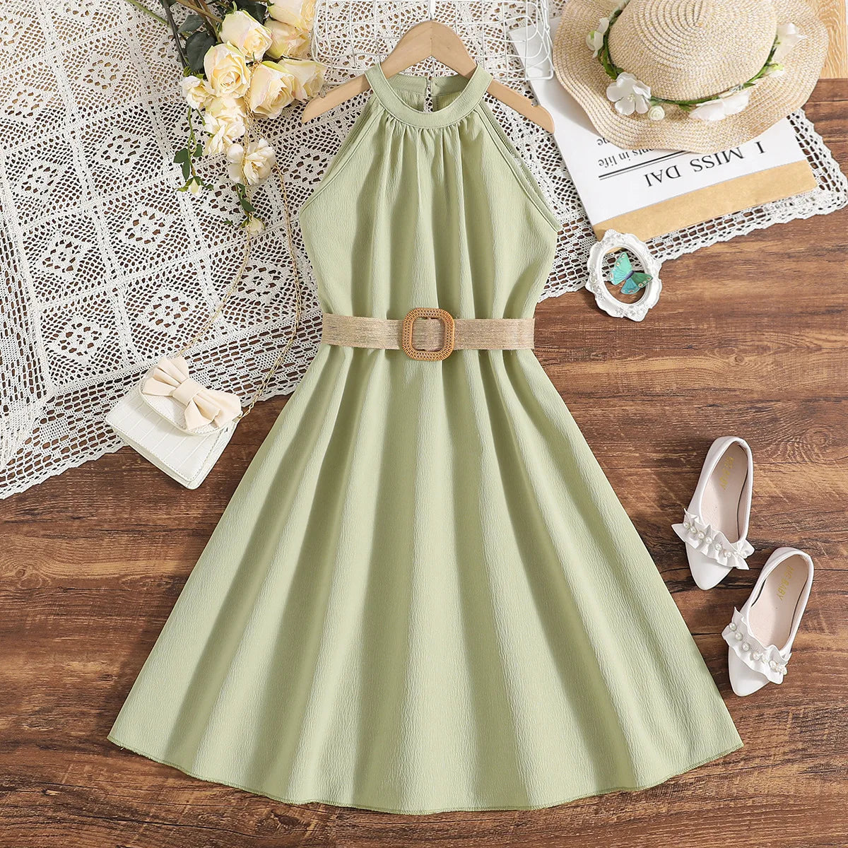 Vestido Infantil Menina Gola Halter Sem Manga com Cinto e Saia Evasê