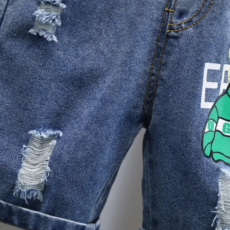 Bermuda Jeans Infantil Menino com Cós Elástico e Aplicação Urso