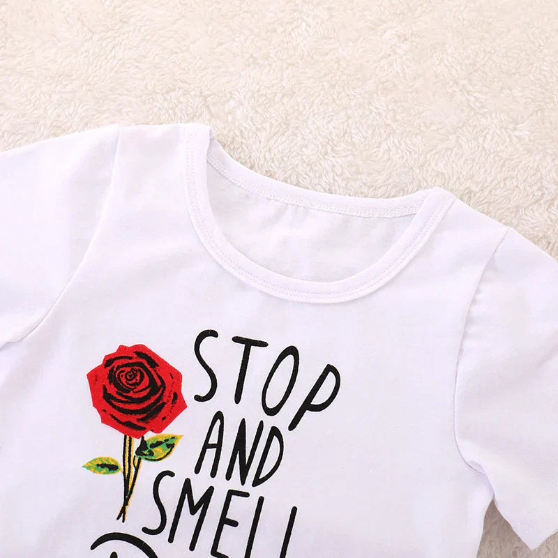 Conjunto Infantil Menina Camiseta Manga Curta Estampa Frase e Rosas + Saia Jeans 2 Peças