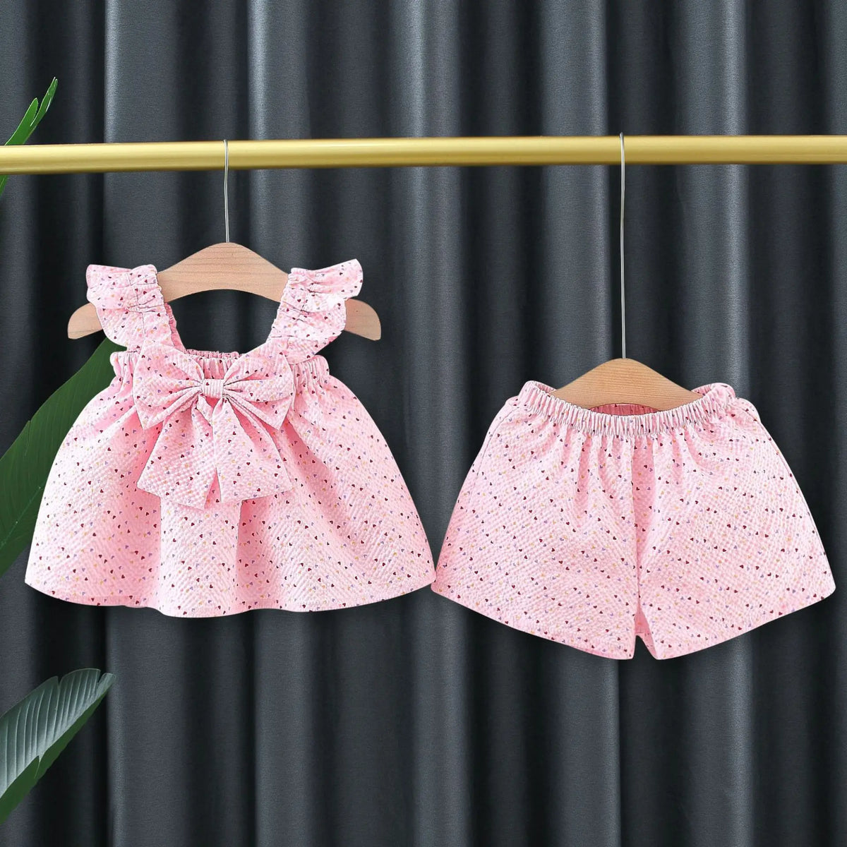 Conjunto Bebê Menina 2 Peças Blusa com Babado e Laço E Short  Estampa Salpicada