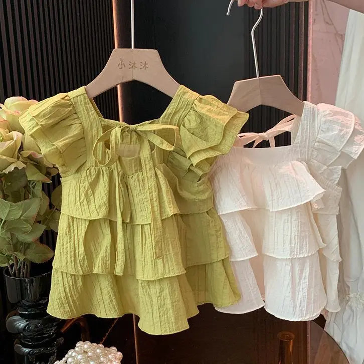 Conjunto Bebê Menina 2 Peças Blusa  com Babados e Short Jeans com Aplicação Flor