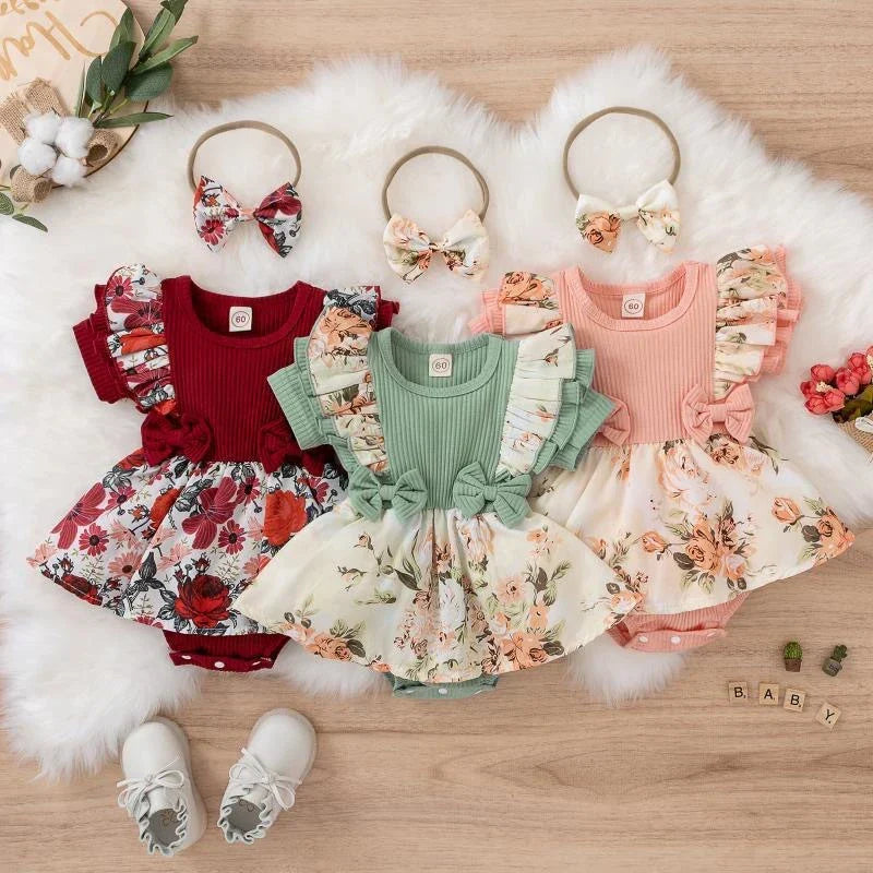 Vestido Recem Nascido Macaquinho Vestido Bebê Malha Canelada Estampa Floral com Babados e Laços