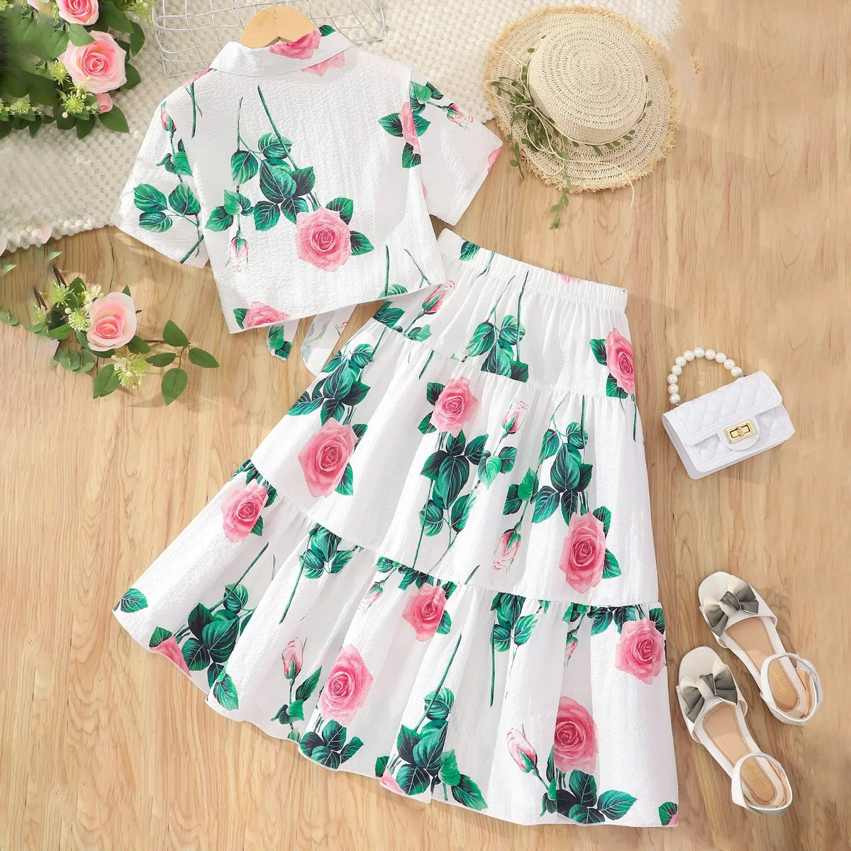 Conjunto Infantil Menina Camisa Cropped Manga Curta Estampa Rosas + Saia Longa em Camadas 2 Peças