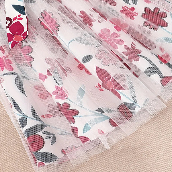 Conjunto Menina Camiseta Estampada + Saia Rodada Tule Estampa Floral 2 Peças