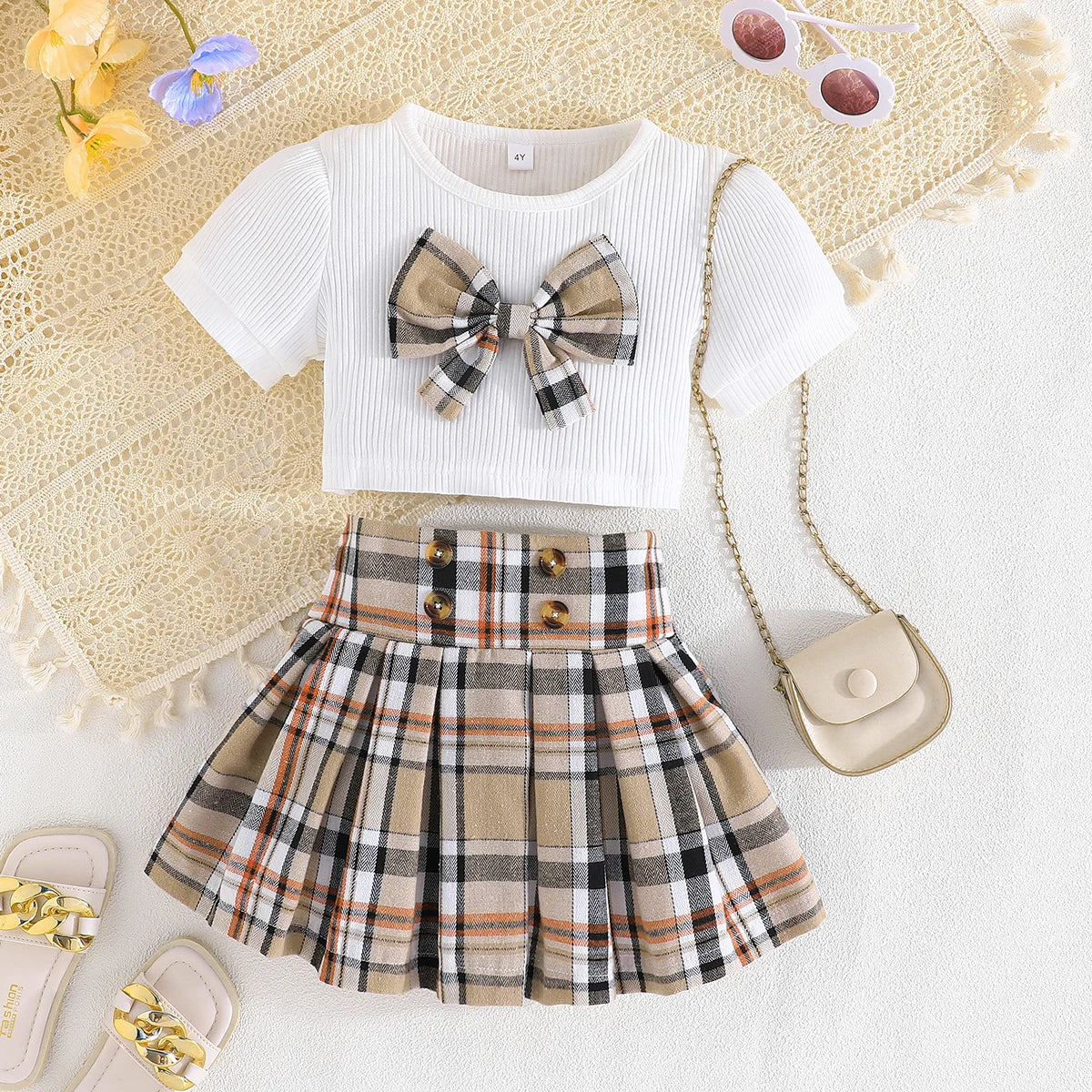 Conjunto Infantil Menina Blusa Cropped Canelada com Laço Xadrez + Saia Xadrez com Botões 2 Peças