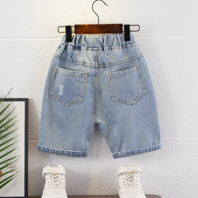 Bermuda Jeans Infantil Lavagem Clara com Cós Elástico e Rasgos Destroyed