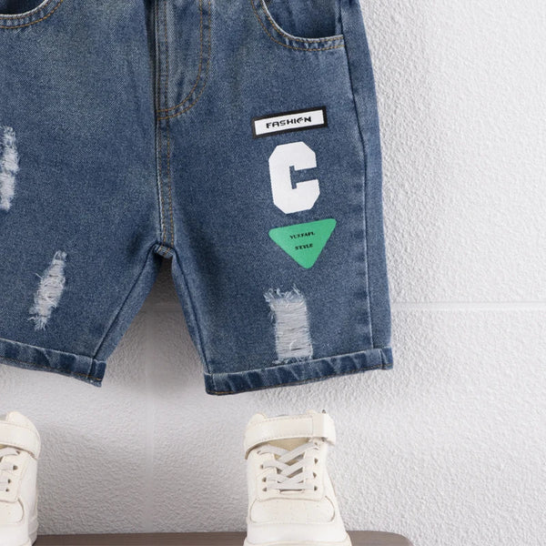 Bermuda Jeans Infantil Azul Escuro com Cintura Elástica e Rasgos Desfiados