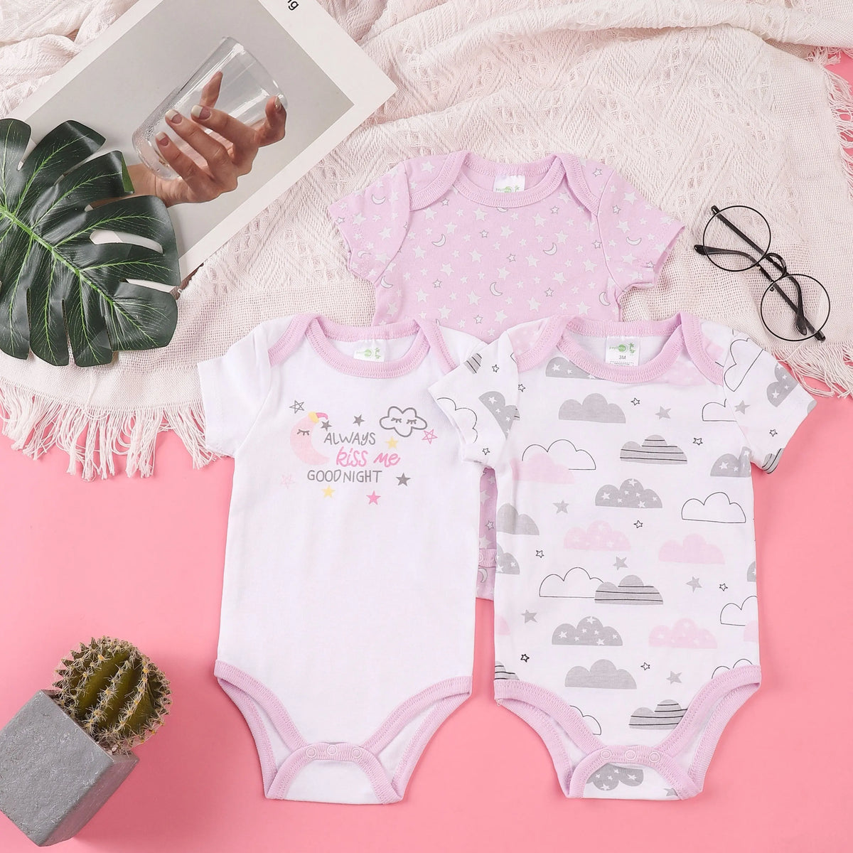 Kit Body Bebê Meninas Manga Curta Estampa Coelhinho 3 Peças