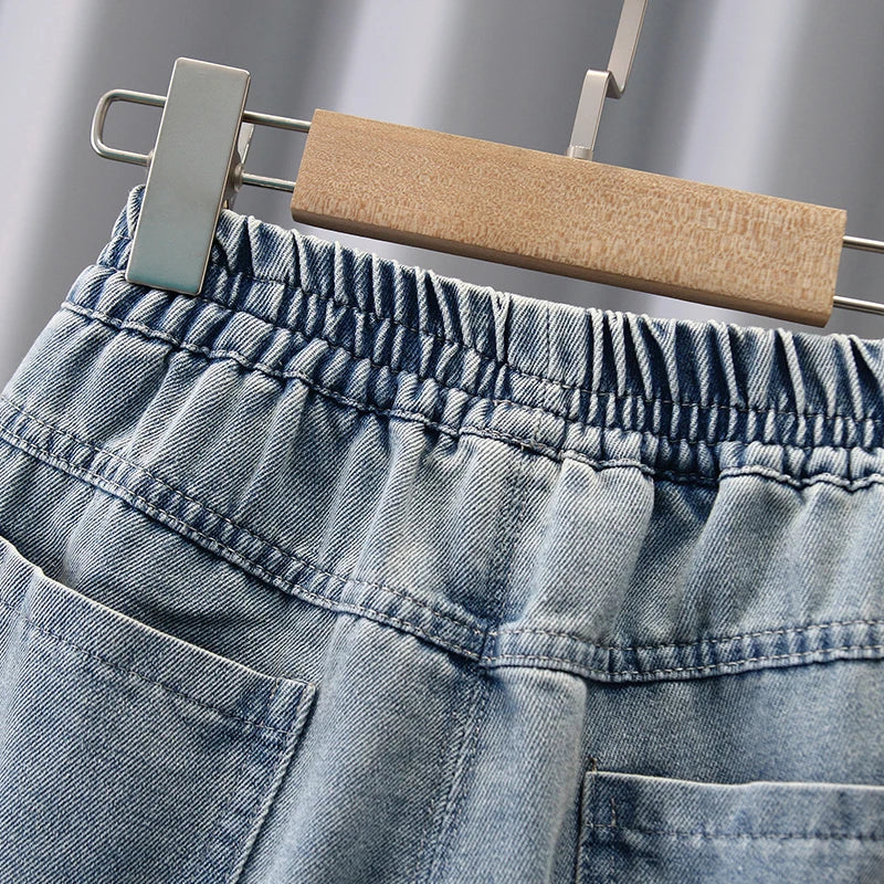 Bermuda Jeans Infantil Menino Destroyed com Cós Elástico e Barra Dobrada