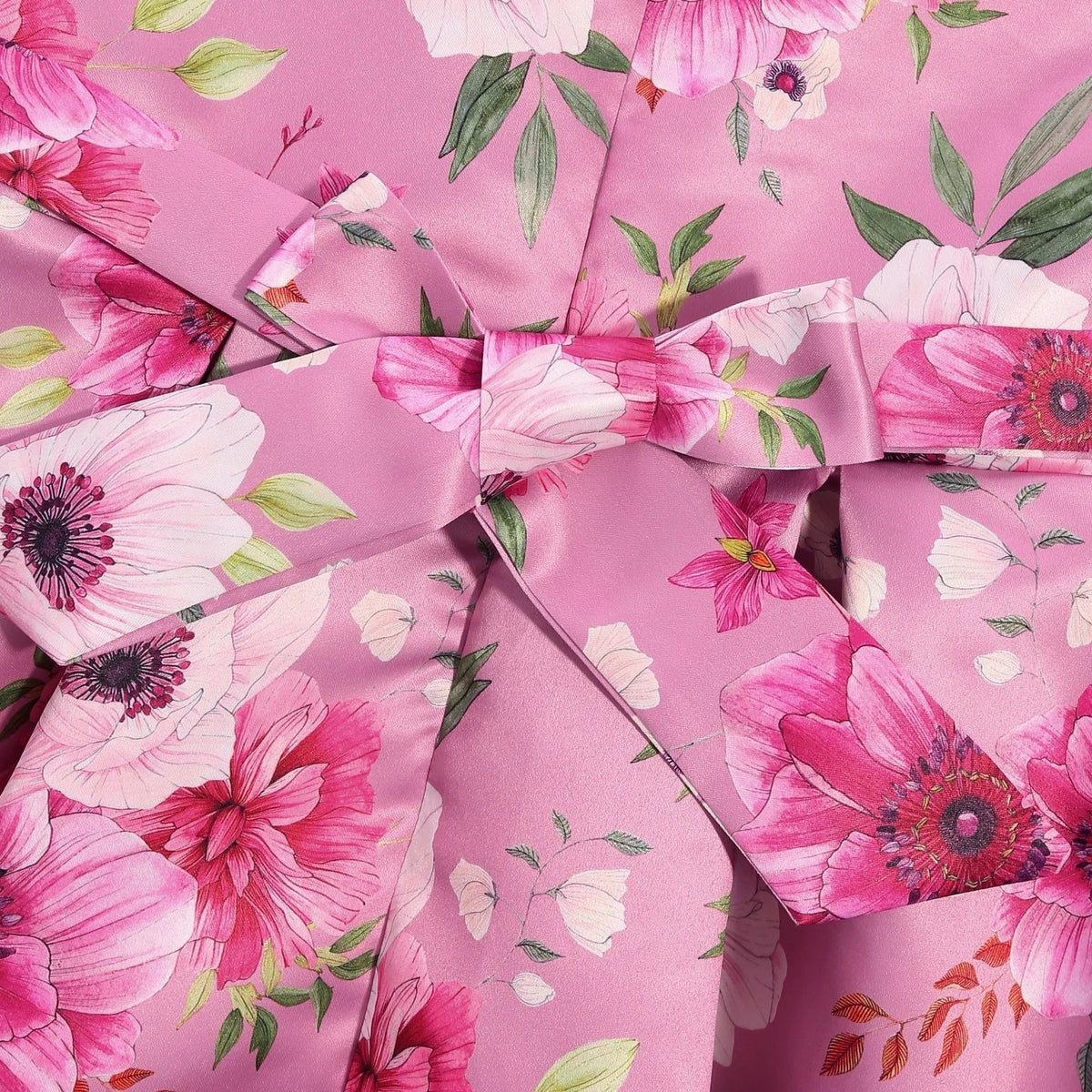 Vestido Infantil Menina de Festa Estampa Floral com Laço na Cintura e Saia Rodada