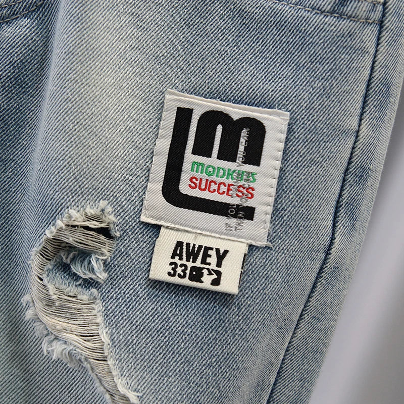 Bermuda Jeans Infantil Menino Destroyed com Cós Elástico e Barra Dobrada