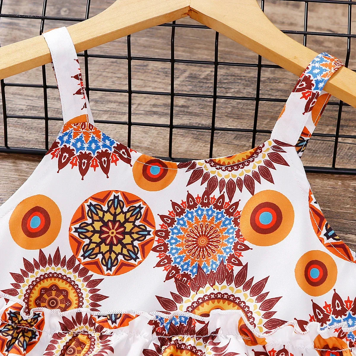 Conjunto Bebê Menina 2 Peças Blusa Alcinha Estampada Floral Boho e Short Jeans