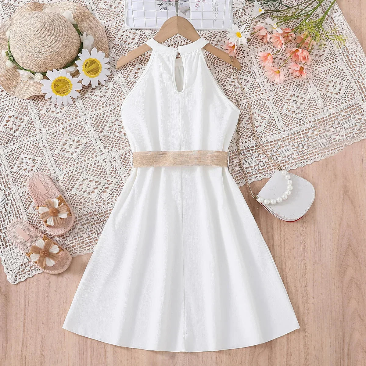Vestido Infantil Menina Gola Halter Sem Manga com Cinto e Saia Evasê