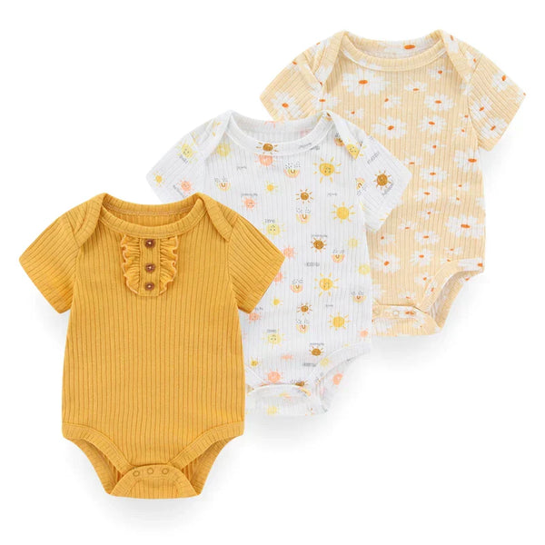 Kit Body Bebê Menina Manga Curta Estampas Variadas 3 Peças