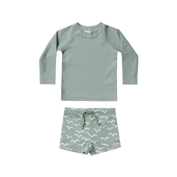 Conjunto Praia Infantil 2 Peças Camiseta Manga Longa e Short de Banho Listrado